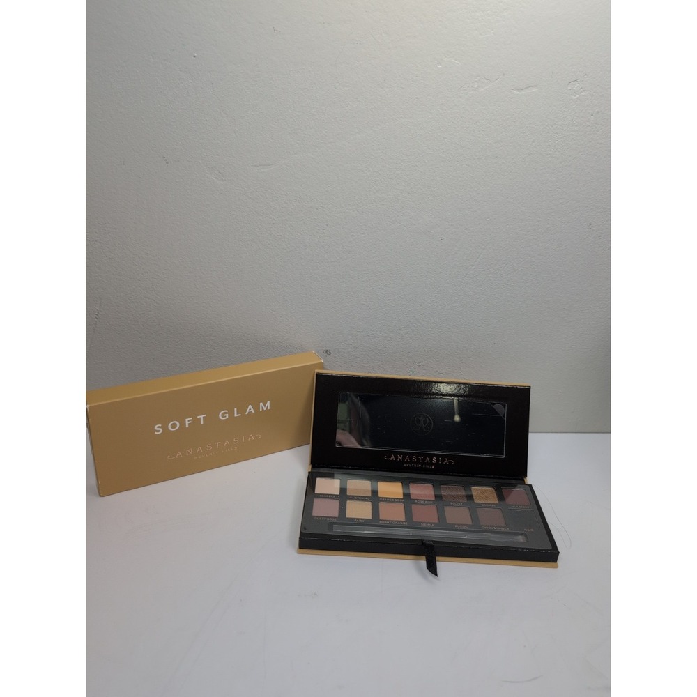 Anastasia Beverly Hills Soft Glam Eyeshadow Palette